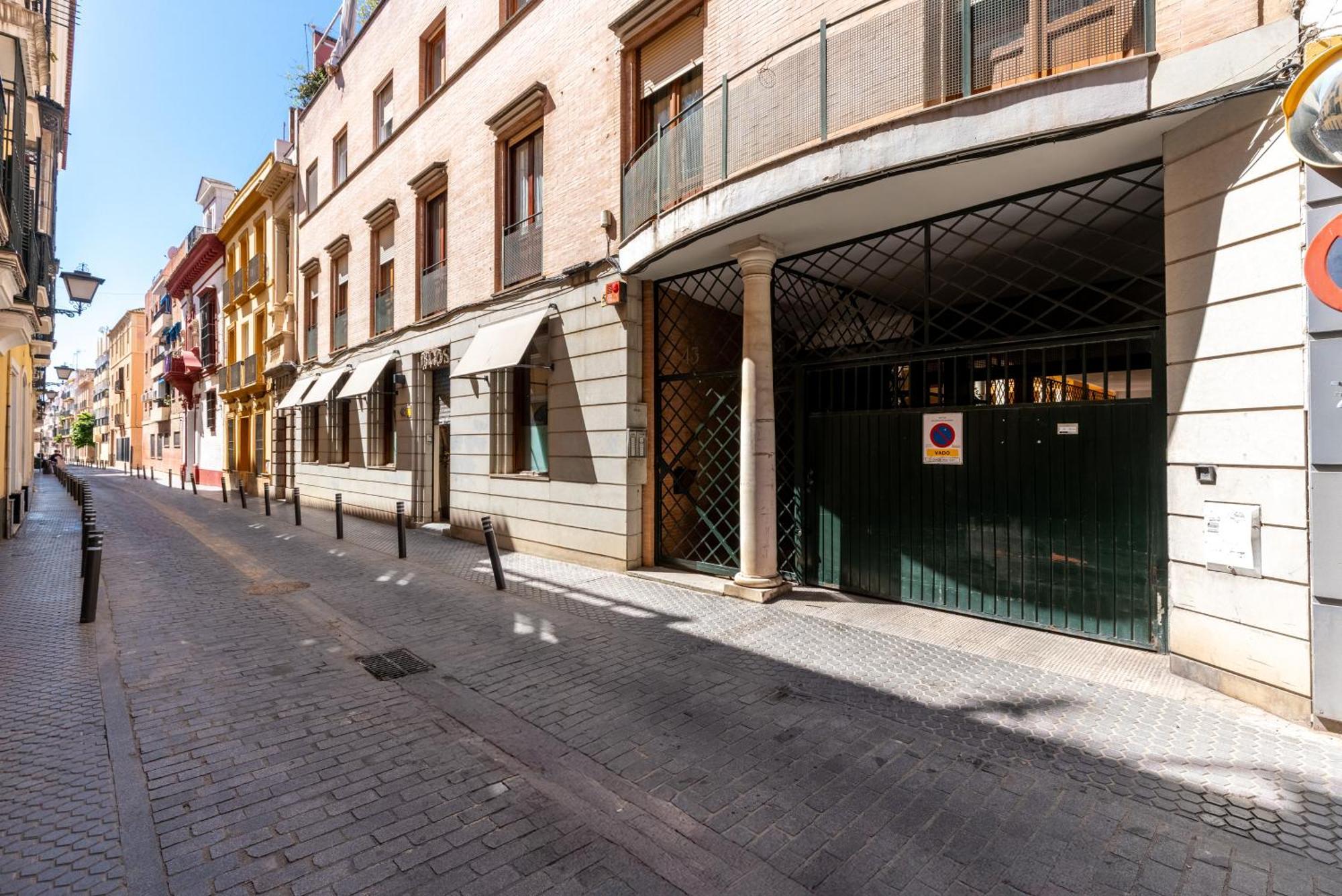 San Vicente-Museo Apartamento Seville Exterior photo