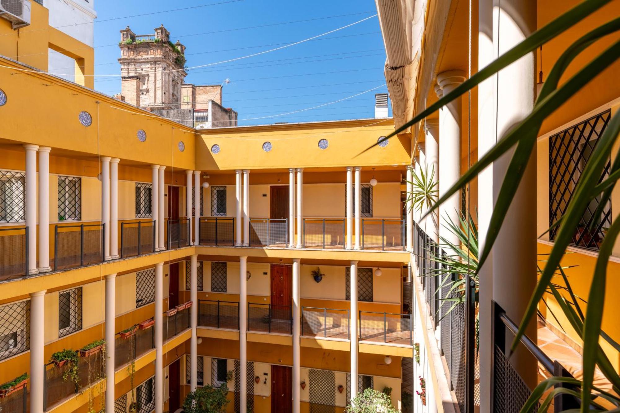 San Vicente-Museo Apartamento Seville Exterior photo